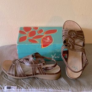 Brown strap sandals
